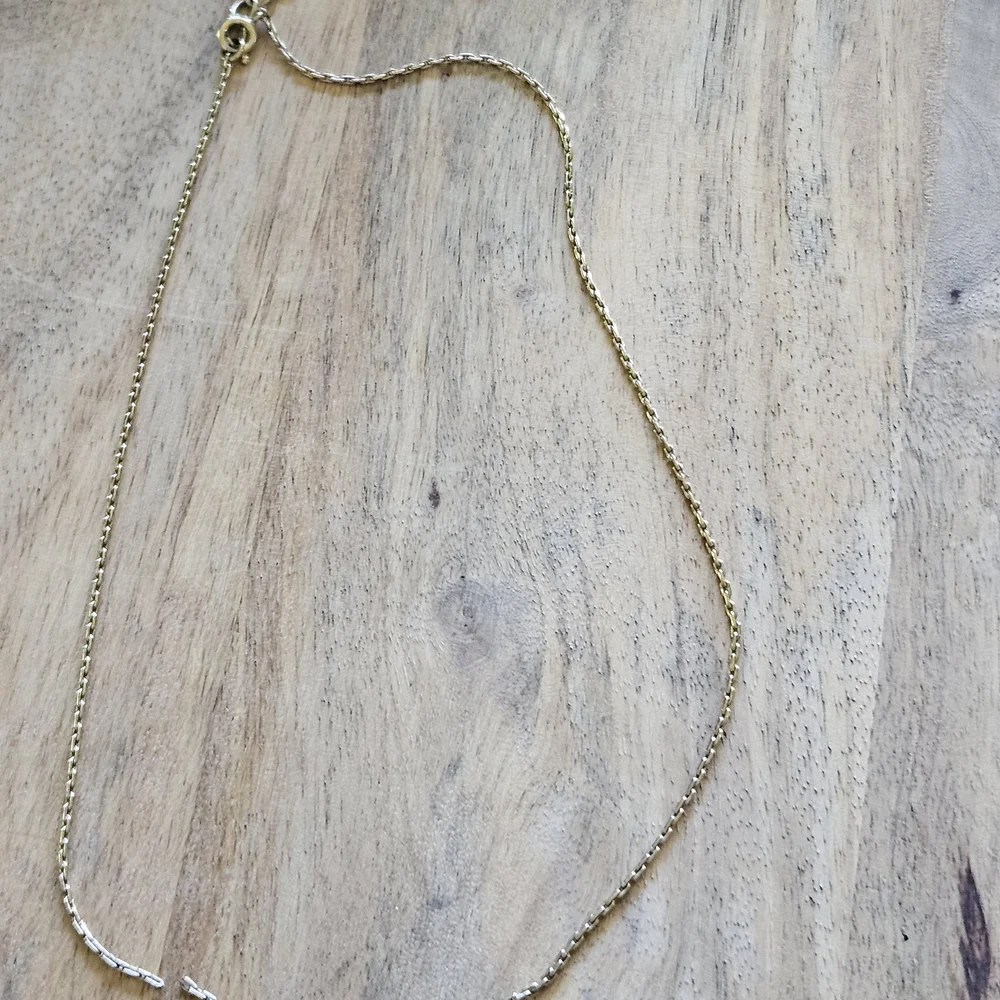 Elegant DIOR Gold Necklace with Interlocking Pendant - Picture 6 of 10